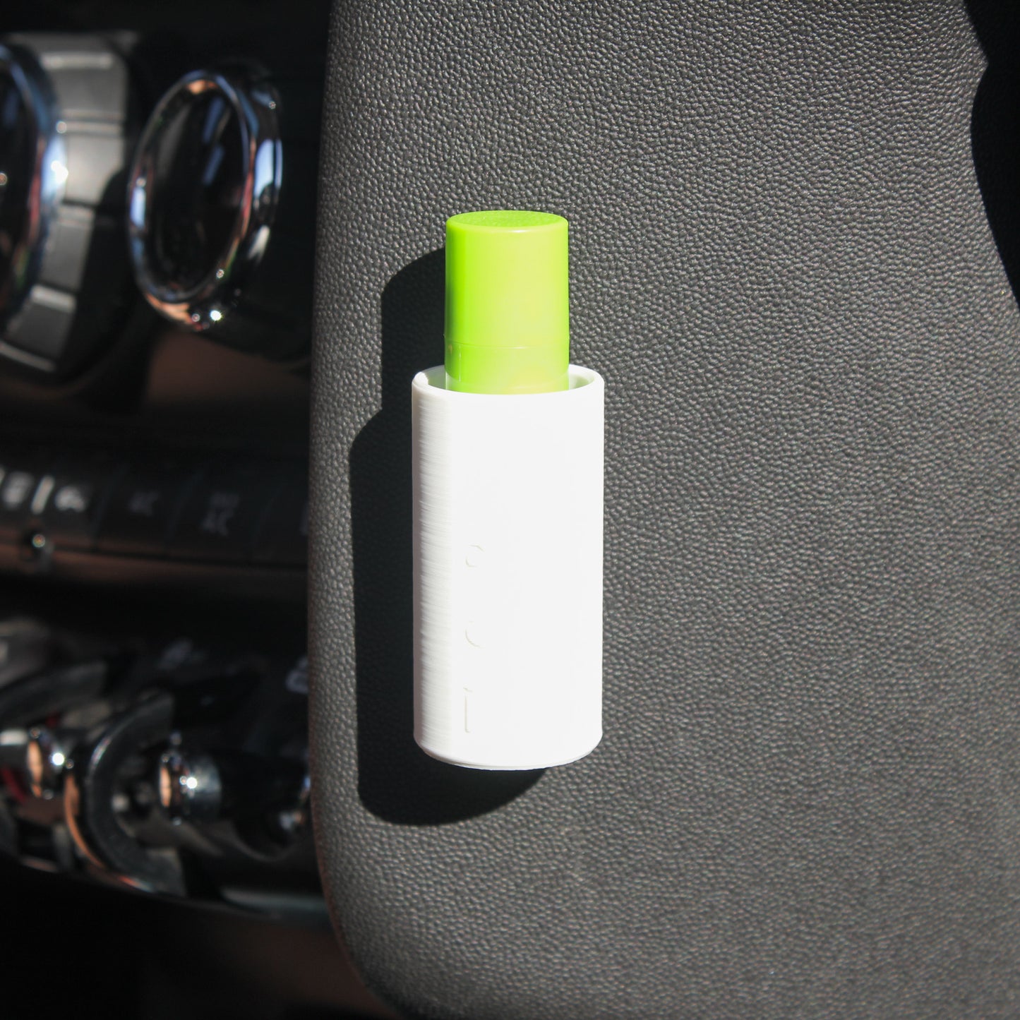 CarChap Lip Balm Holder - Prevent Lipbalm Messes - Loss of lipbalm